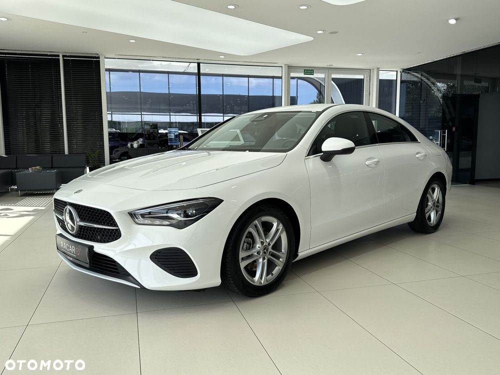 Mercedes-Benz CLA 200 7G-DCT - 2
