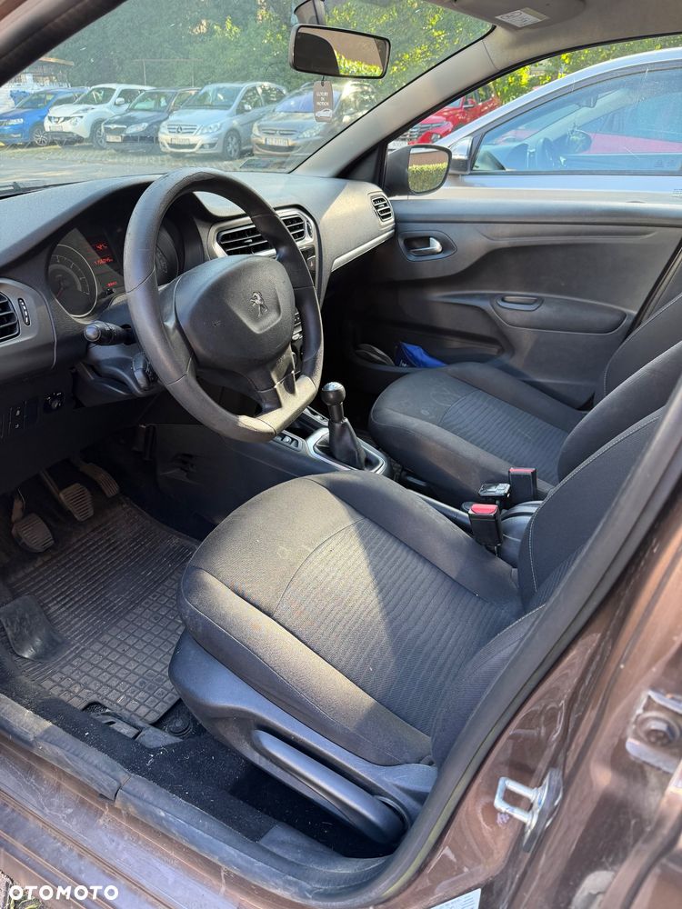 Peugeot 301 1.2 Pure Tech Active - 6