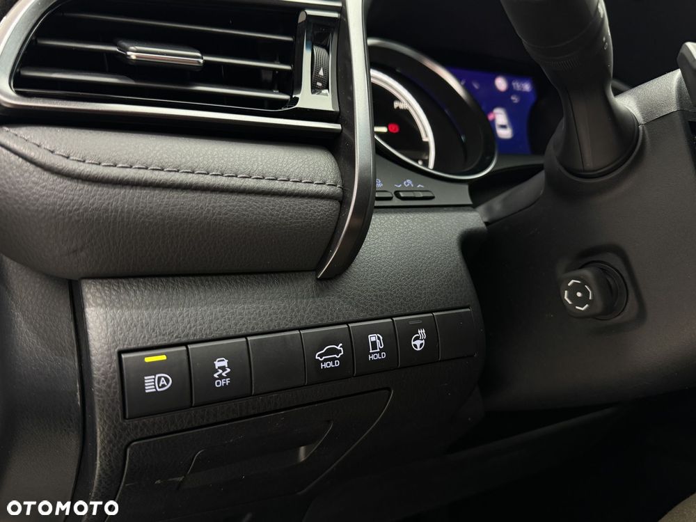 Toyota Camry - 21