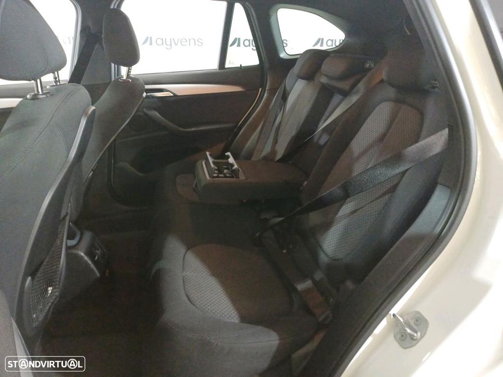 BMW X1 25 e xDrive - 8