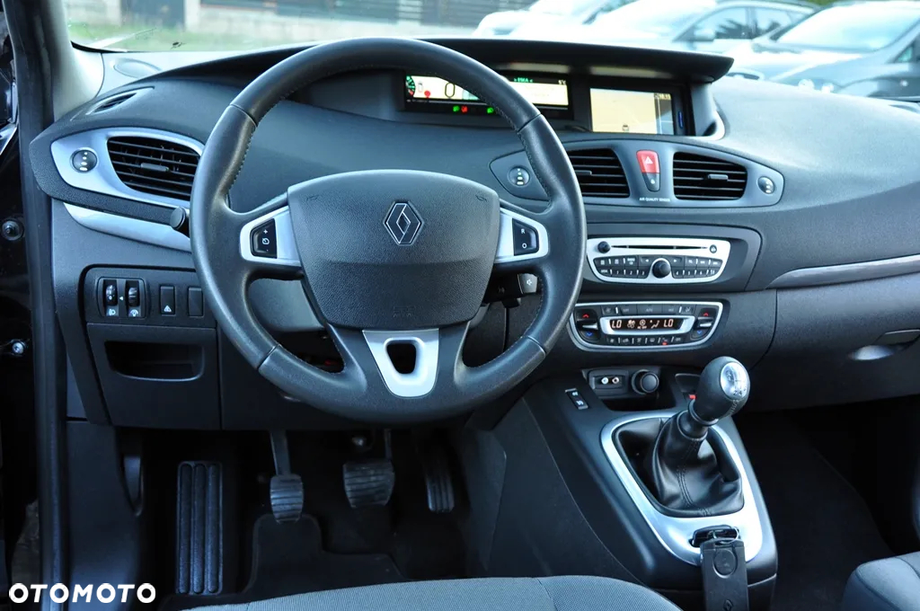Renault Scenic 1.6 16V 110 TomTom Edition - 12