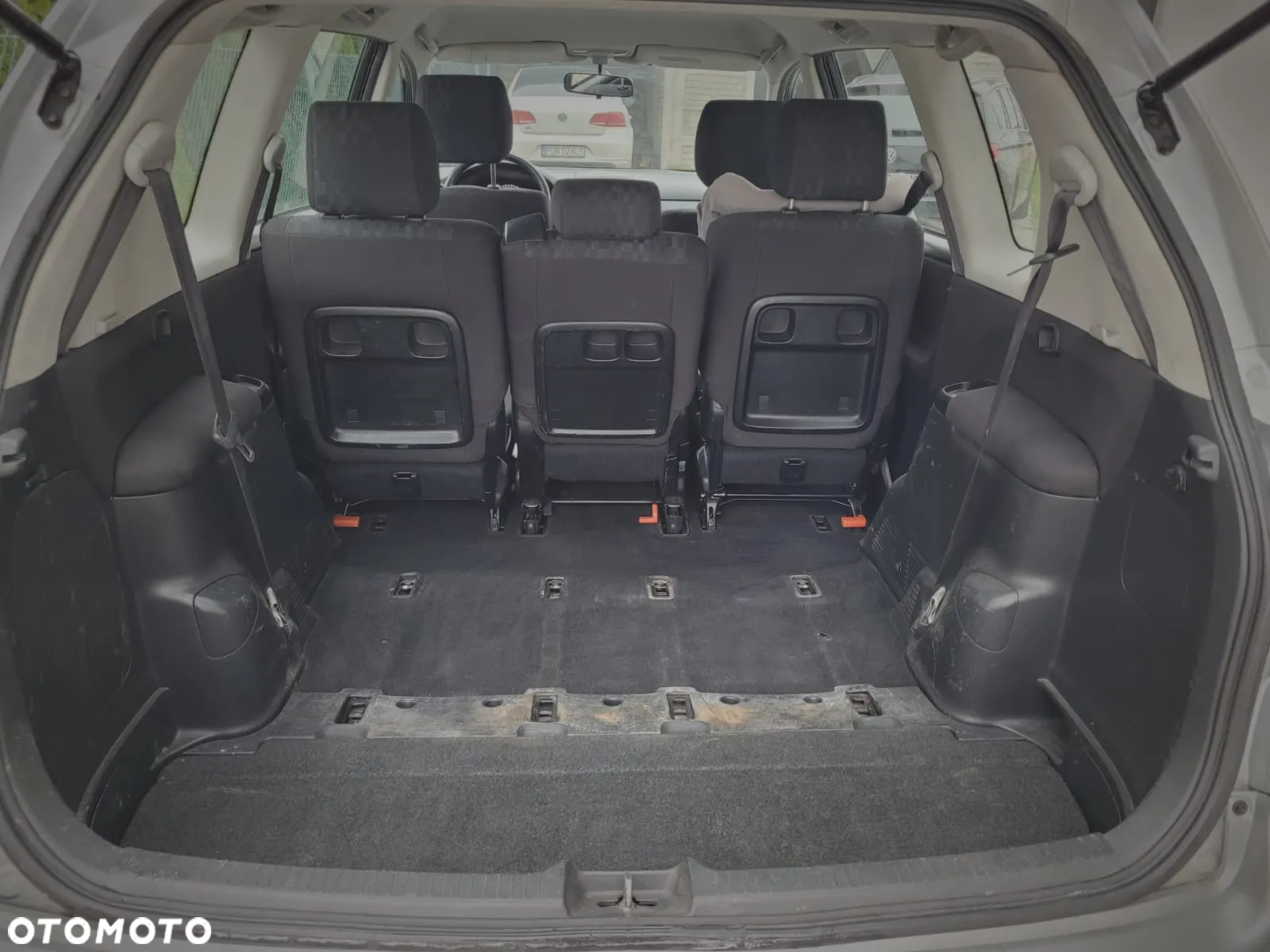 Toyota Avensis Verso 2.0 D-4D - 9