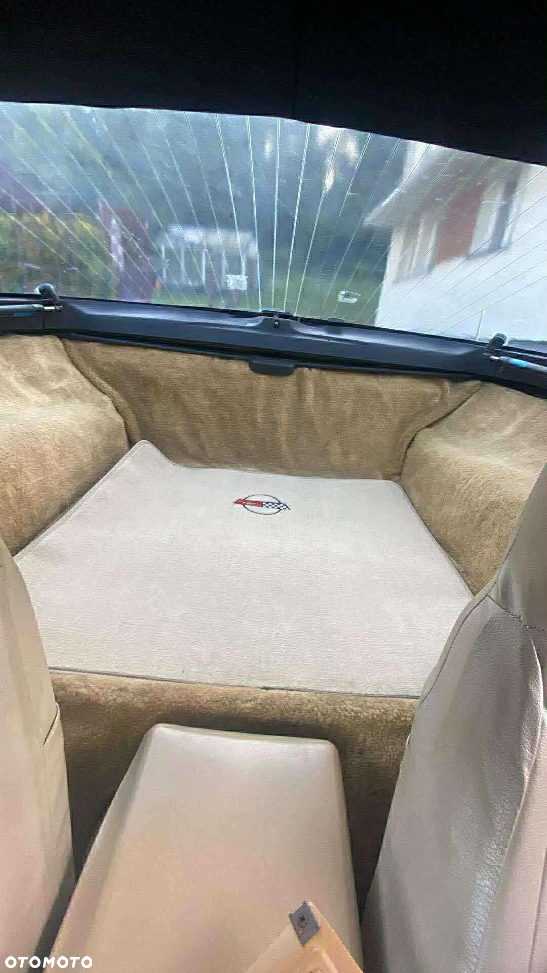 Chevrolet Corvette - 7