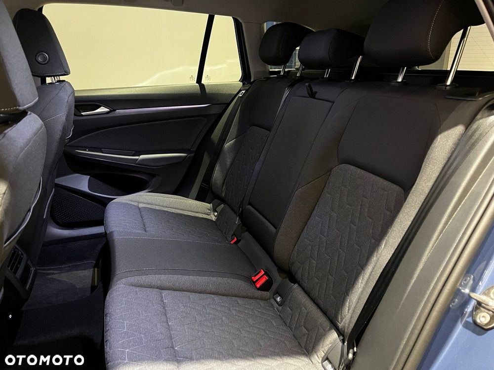 Volkswagen Golf - 11