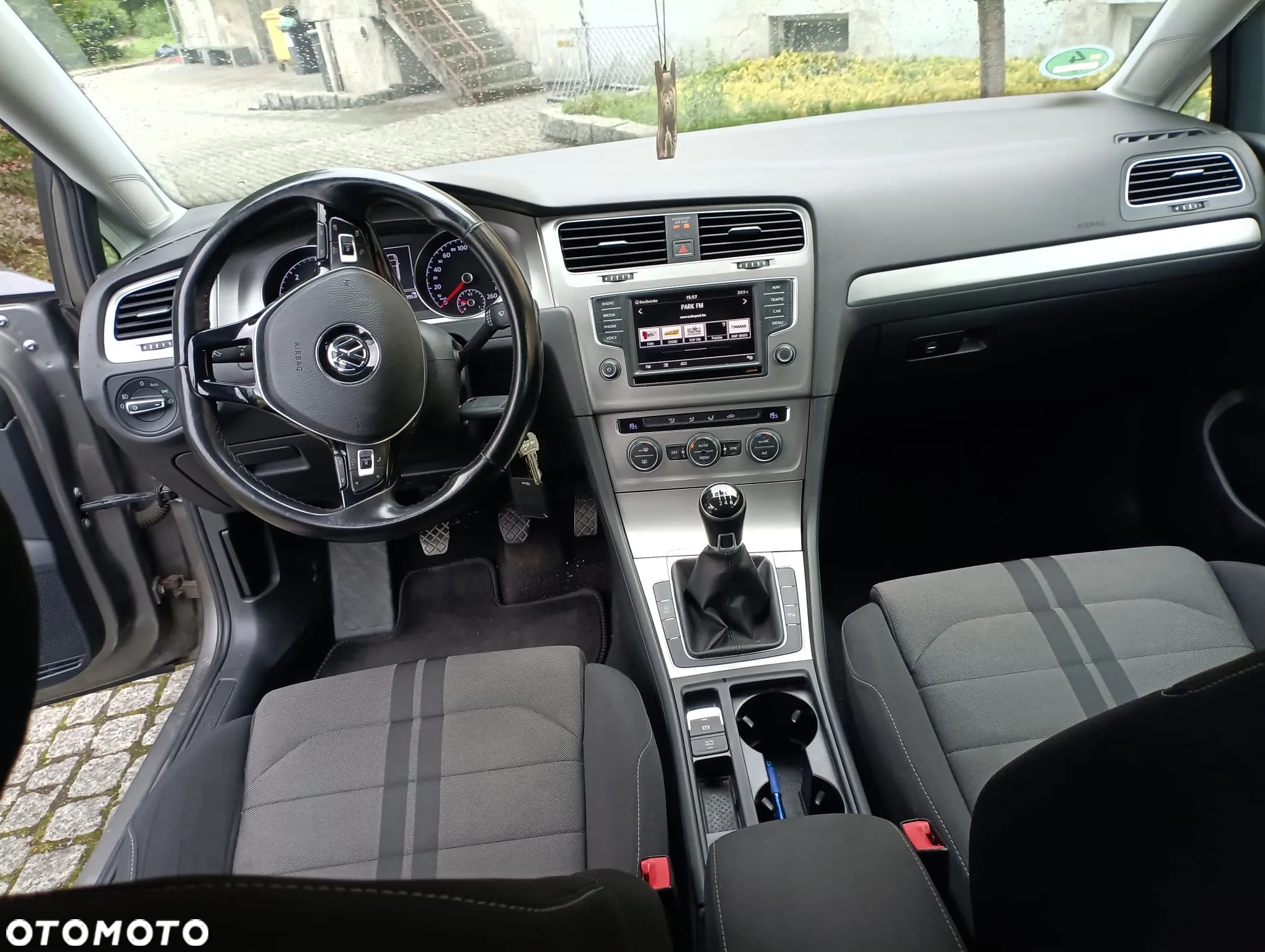 Volkswagen Golf VII 2.0 TDI BMT Highline - 7