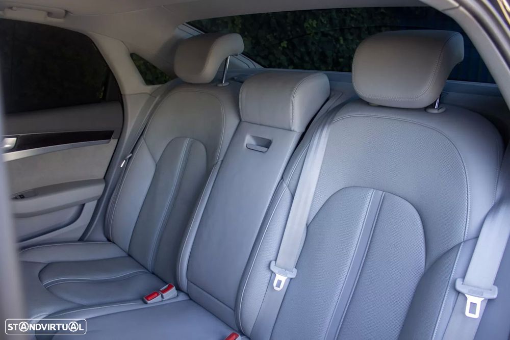 Audi A8 3.0 TDI V6 quattro L.C.D.Exclusive - 13