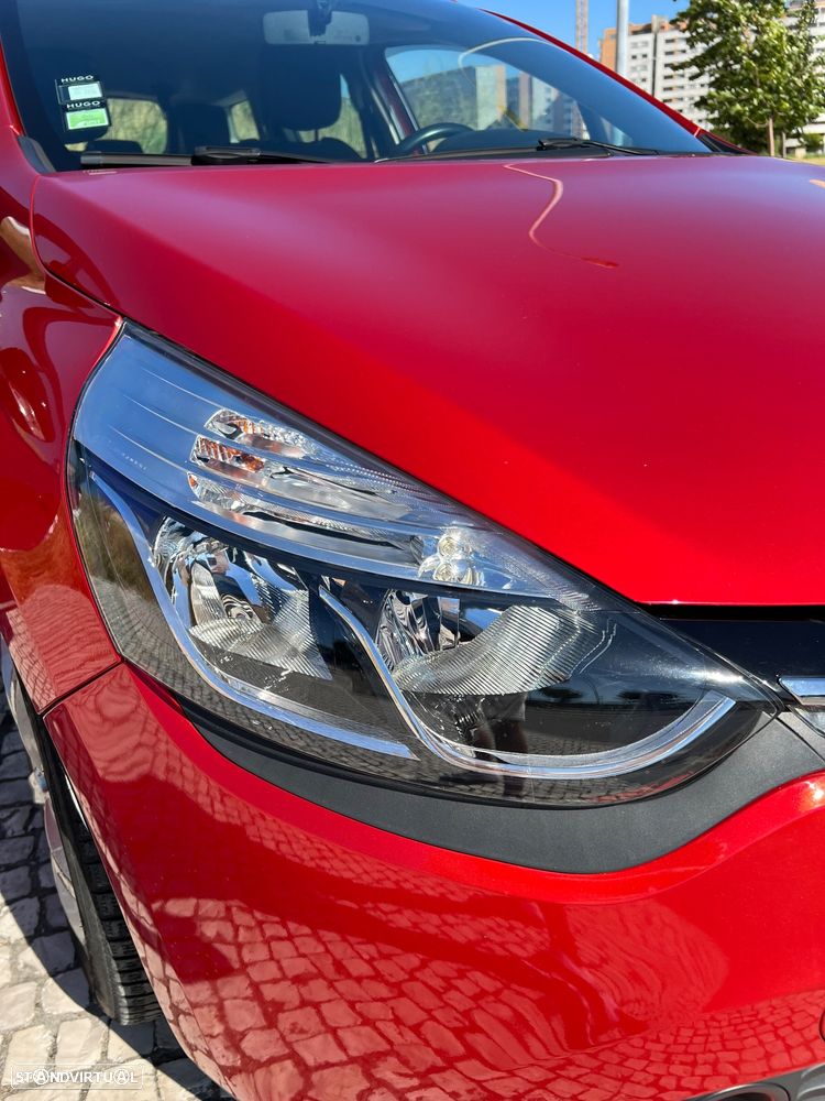 Renault Clio Sport Tourer - 23