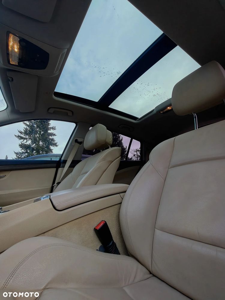 BMW 5GT 530d - 13