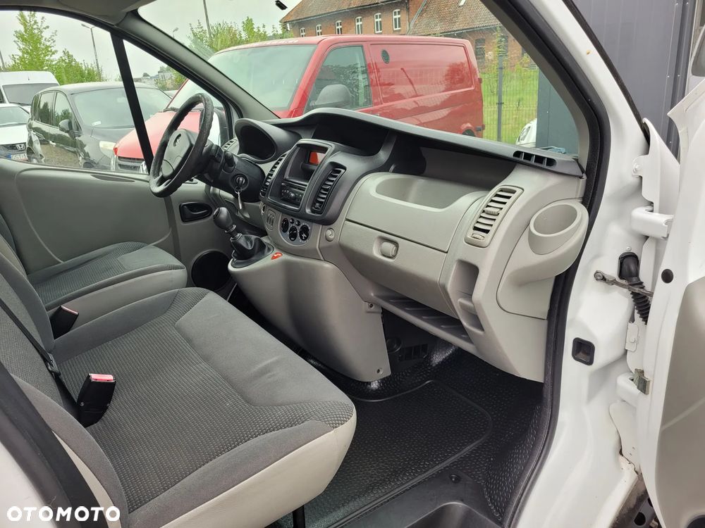 Opel VIVARO - 8