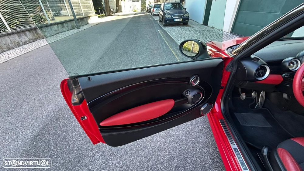 MINI Cabrio John Cooper Works - 19