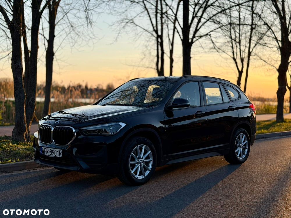 BMW X1 sDrive18i - 11