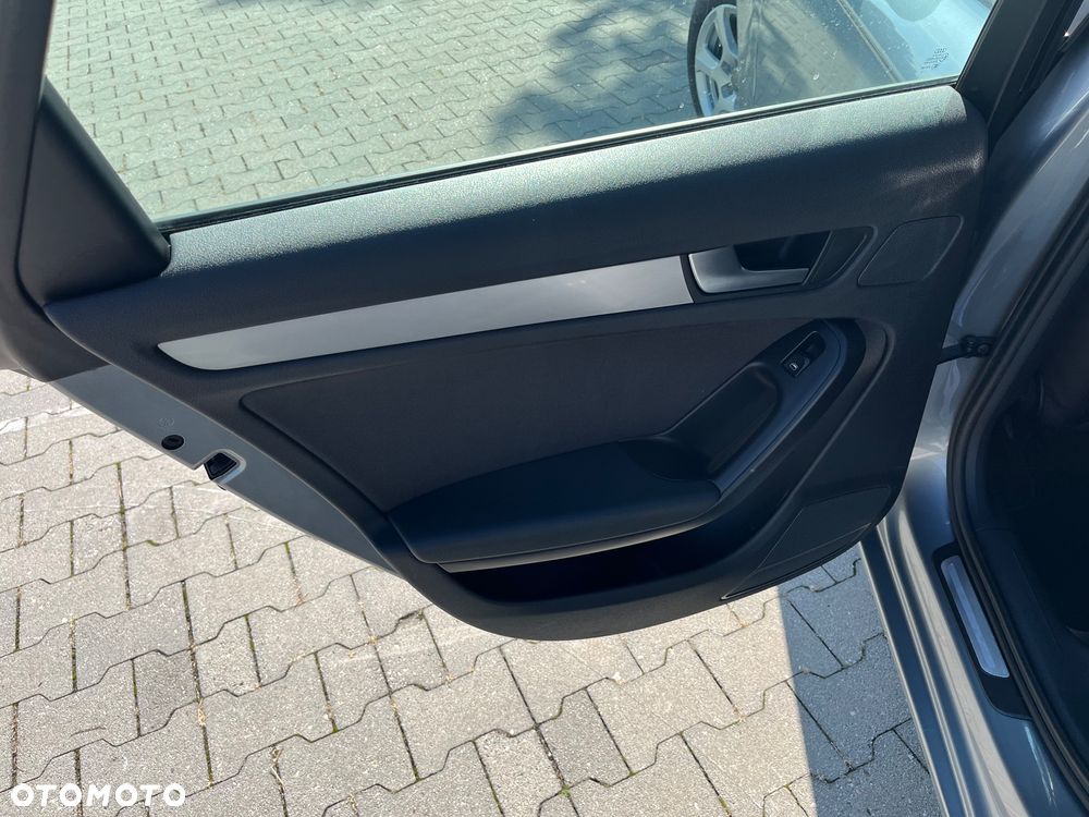 Audi A4 Avant 2.0 TDI - 14