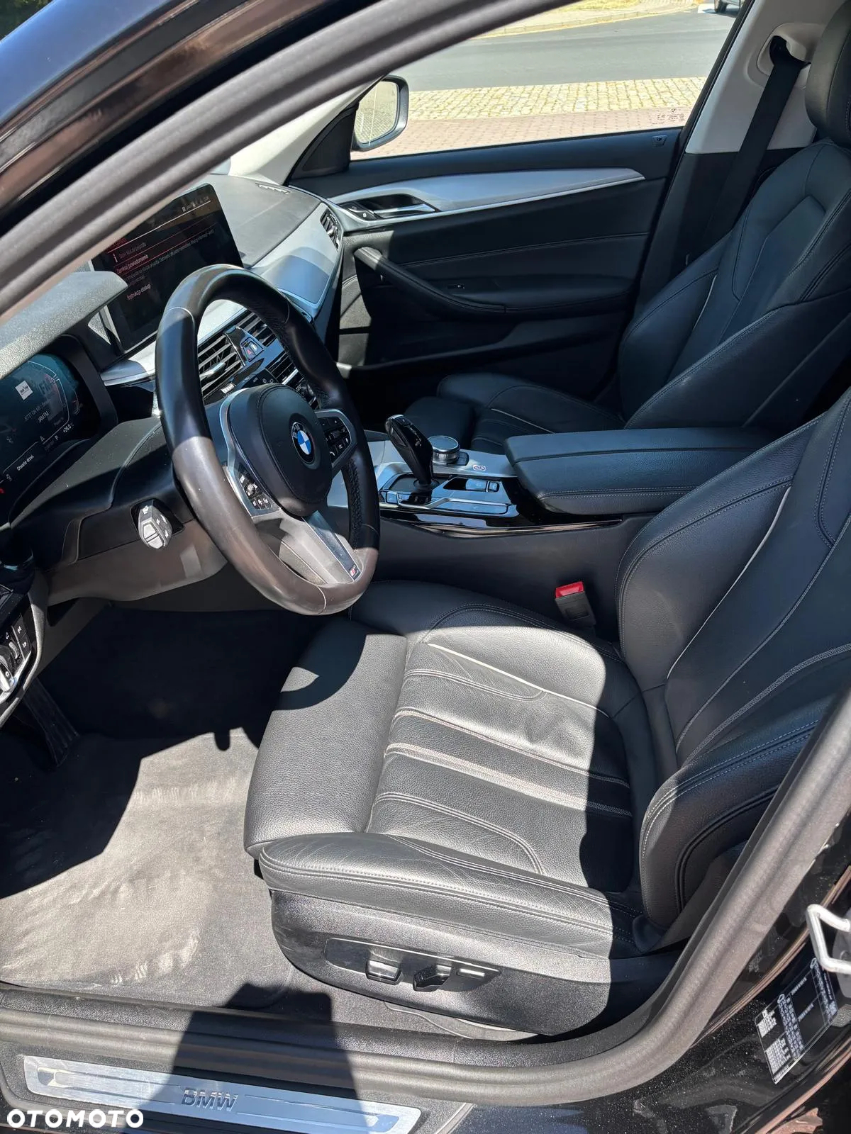 BMW Seria 5 520d Touring Luxury Line - 24