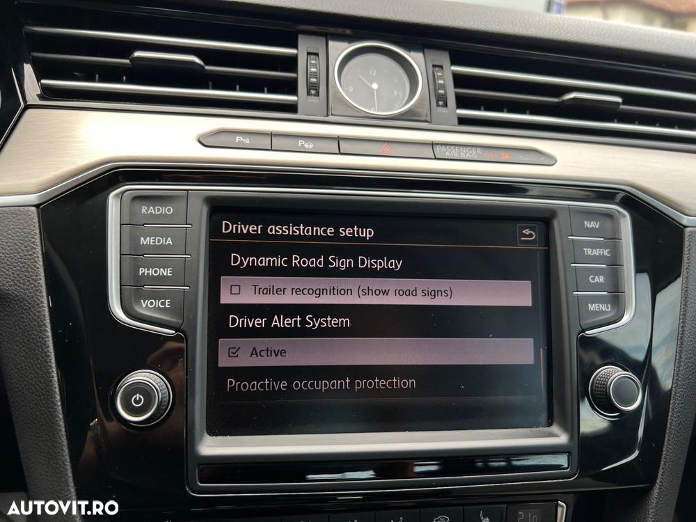 Volkswagen Passat - 22
