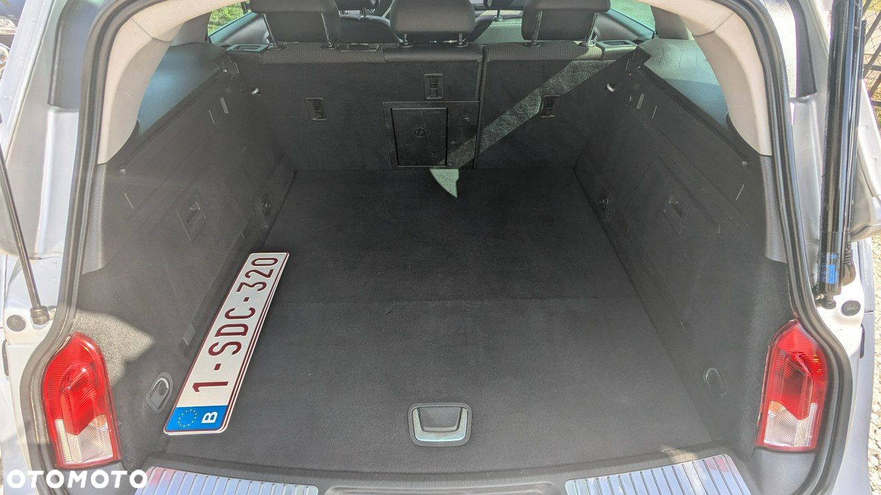 Opel Insignia - 36