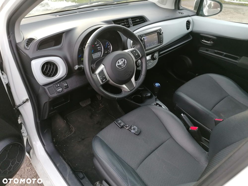 Toyota Yaris - 7