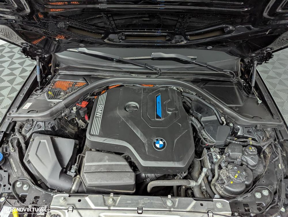 BMW 320 e Corporate Edition Auto - 40