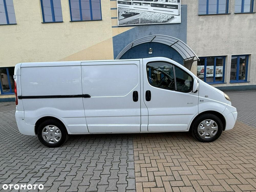 Renault Trafic - 12