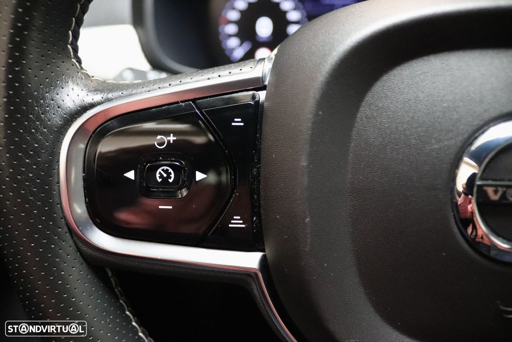 Volvo S90 2.0 T8 R-Design AWD Geartronic - 18