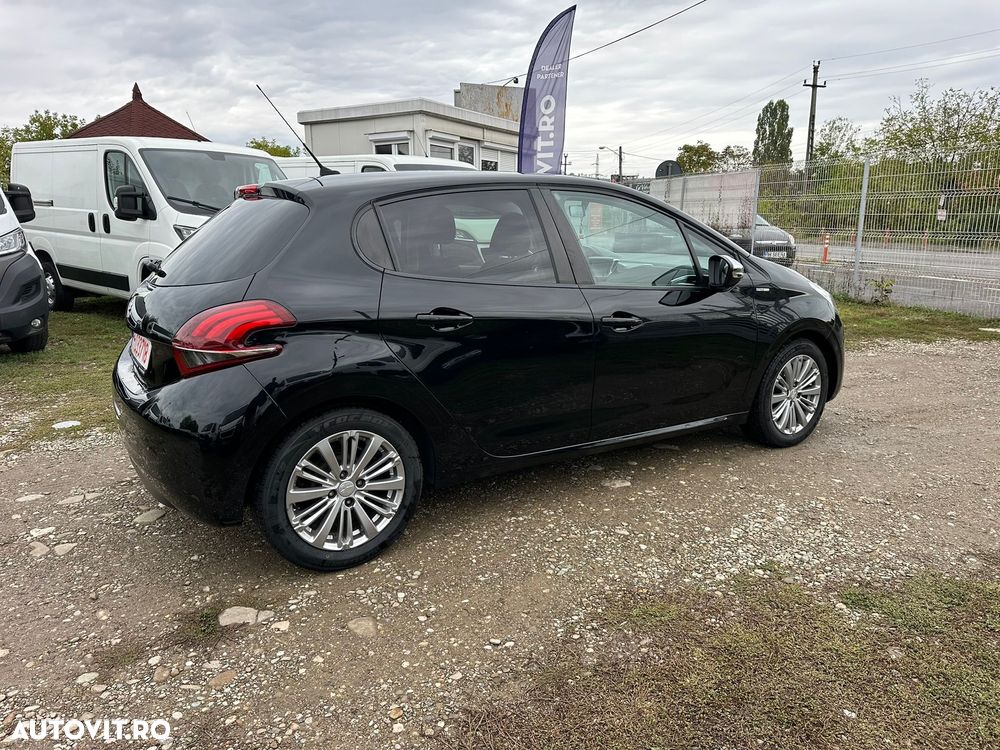 Peugeot 208 82 PureTech Style - 10