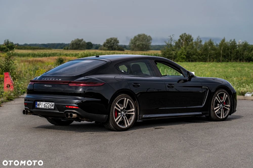 Porsche Panamera PDK - 7