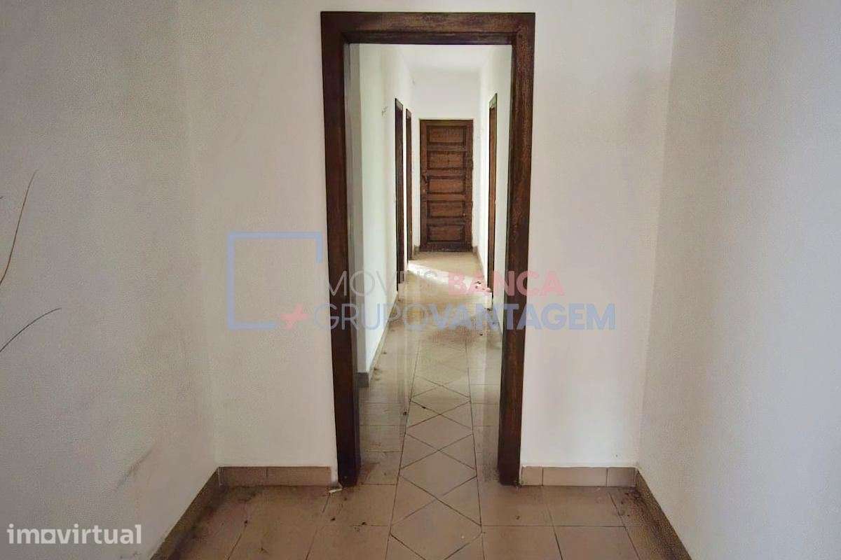 Moradia T4 para Recuperação  356m² - Grande imagem: 5/10