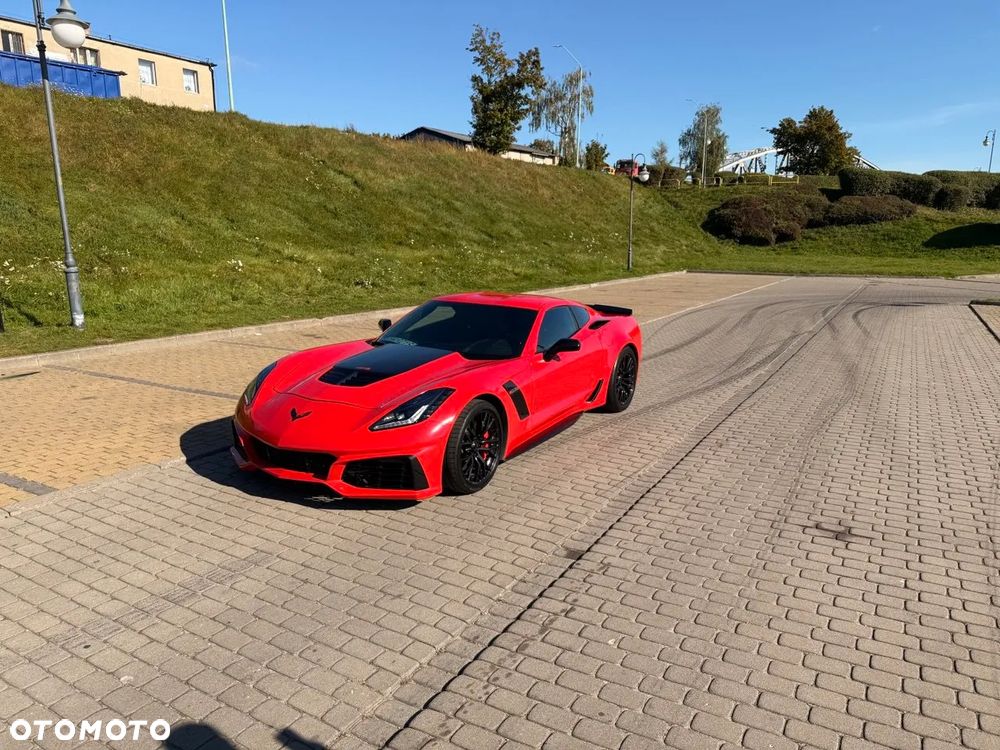 Chevrolet Corvette - 4