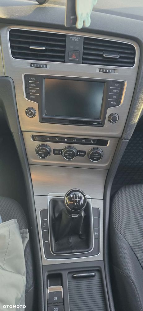 Volkswagen Golf 1.4 TSI BMT Comfortline - 6
