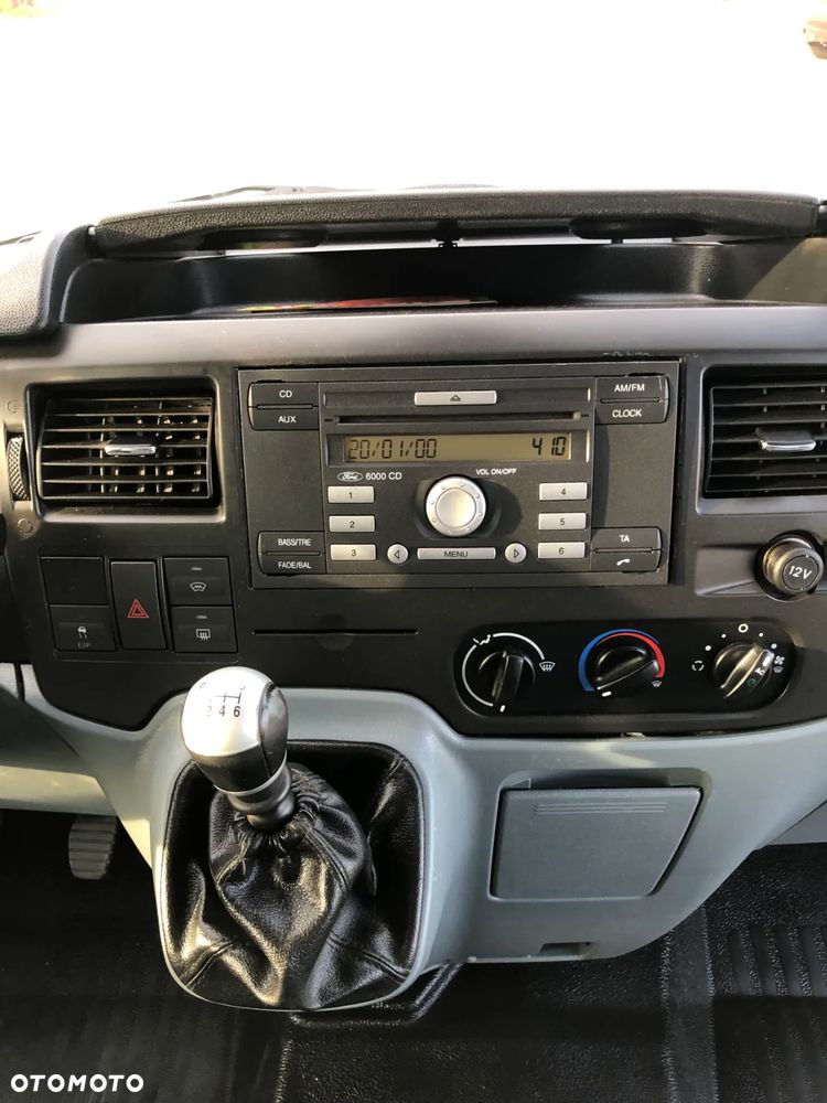 Ford Transit - 28