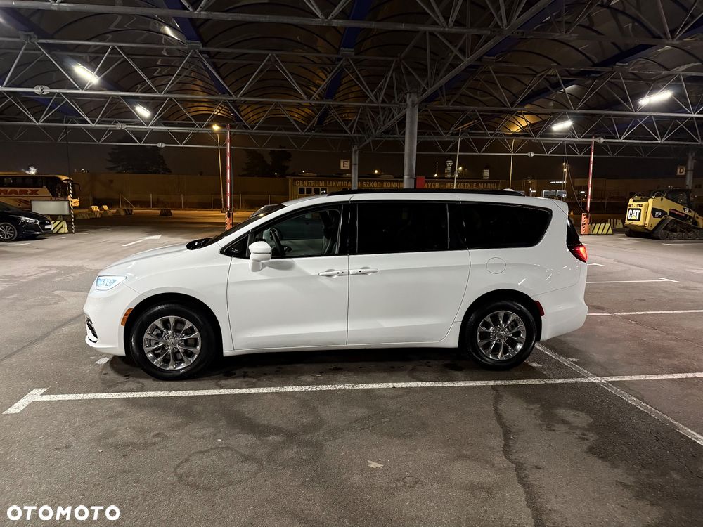 Chrysler Pacifica - 7