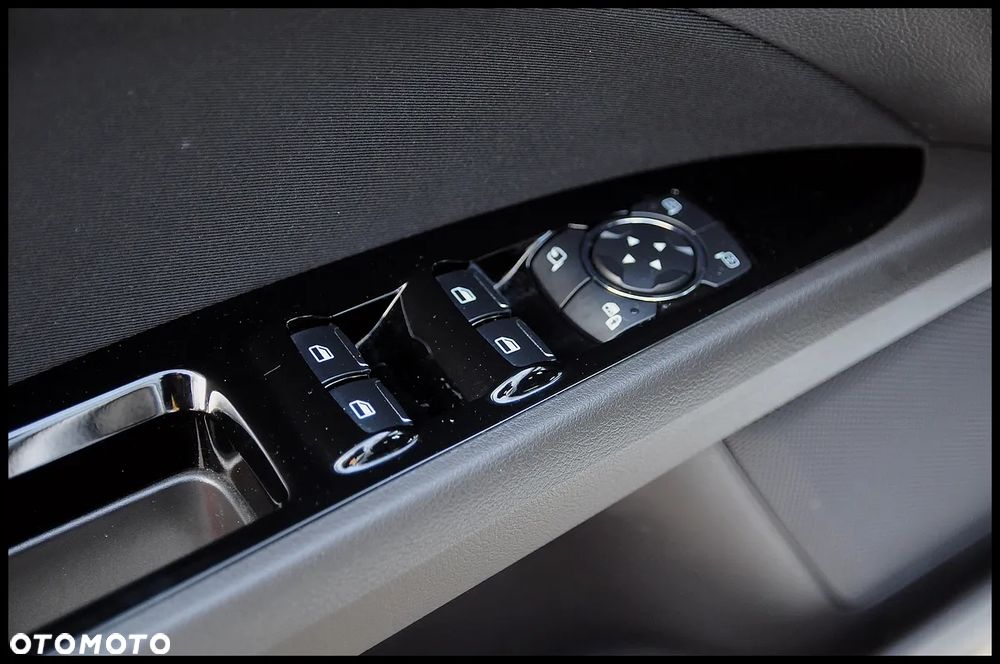 Ford Mondeo 2.0 TDCi Titanium - 25