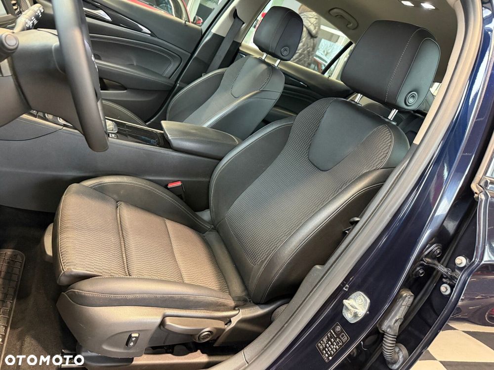 Opel Insignia - 21