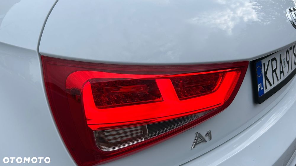 Audi A1 Sportback 1.2 TFSI S line Sportpaket - 18