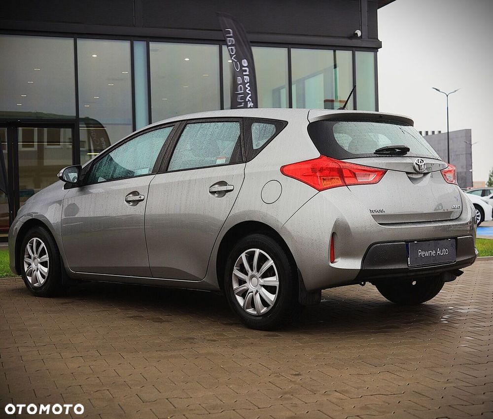 Toyota Auris 1.4 D-4D Active - 9