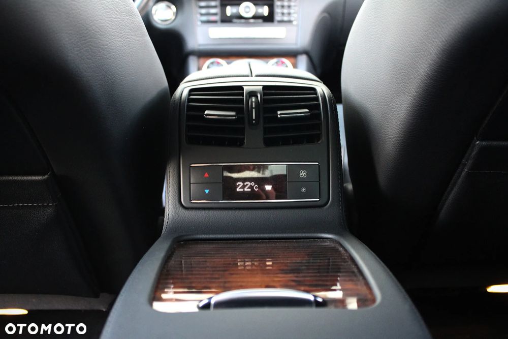 Mercedes-Benz CLS 350 BlueEFFICIENCY 7G-TRONIC - 26