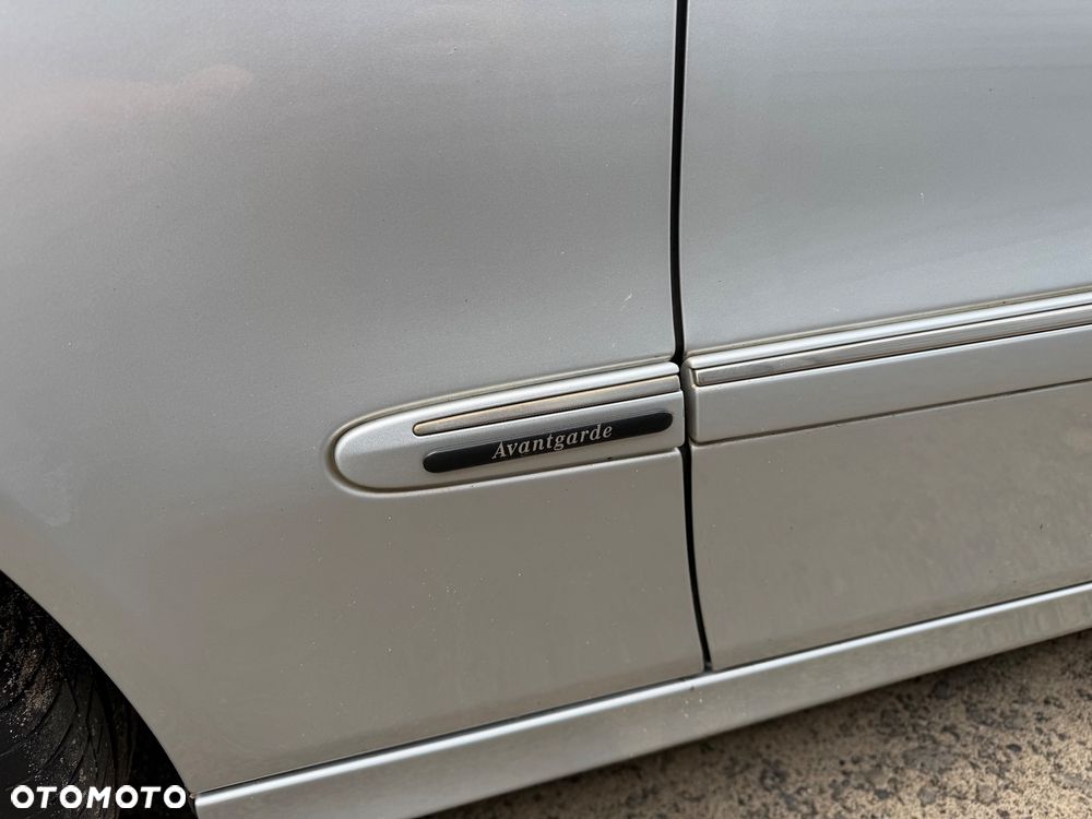 Mercedes-Benz Klasa E 320 CDI 7G-TRONIC Avantgarde BusinessEDITION - 18