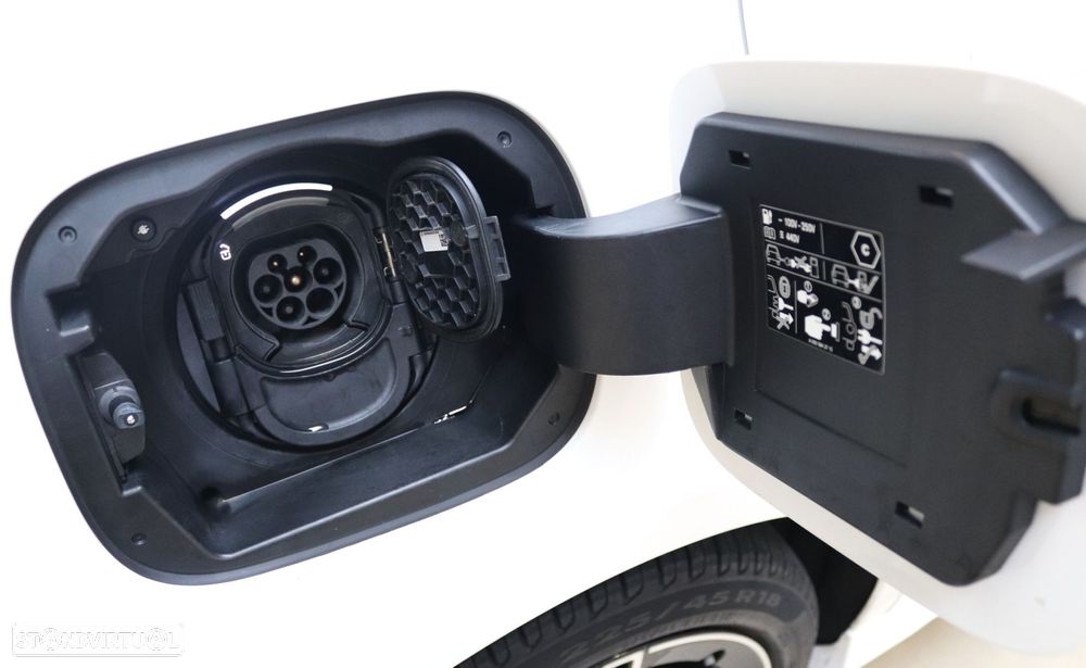 Mercedes-Benz B 250 e AMG Line - 9