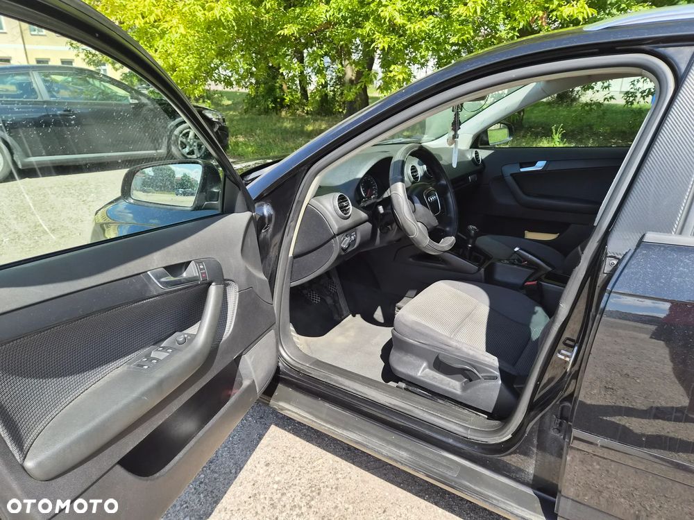 Audi A3 Sportback 1.9 TDI DPF Ambiente - 13
