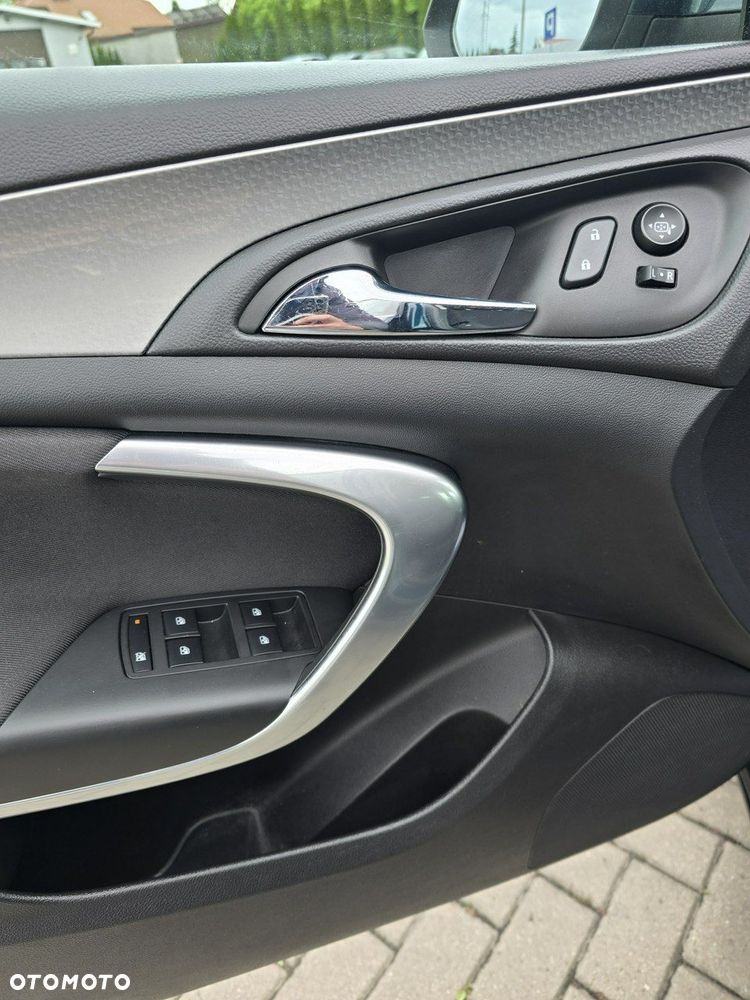 Opel Insignia - 15