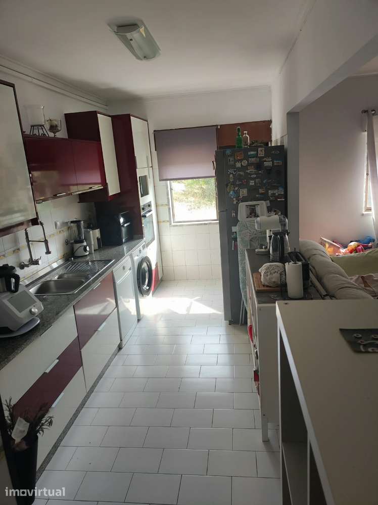 Apartamento T2 em Alhandra com lugar de garagem e arrecadação - Grande imagem: 5/32