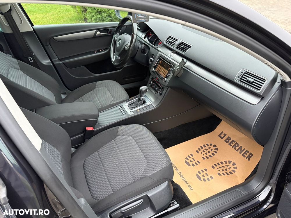 Volkswagen Passat Variant 2.0 Blue TDI DSG SCR Highline - 11