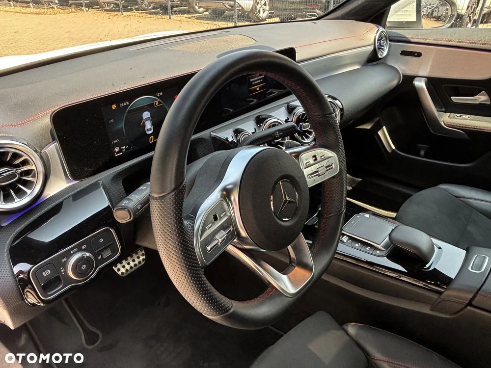 Mercedes-Benz CLA 200 AMG Line 7G-DCT - 5