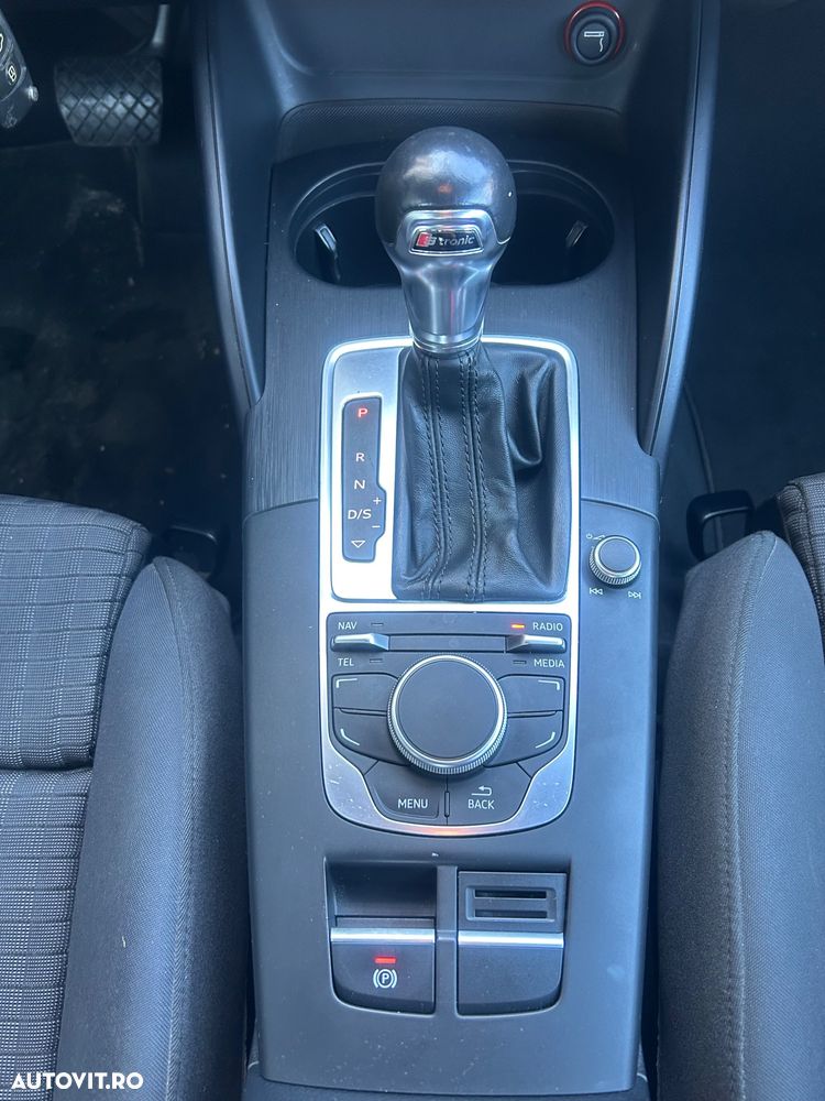 Audi A3 1.6 TDI ack S tronic Ambiente - 10