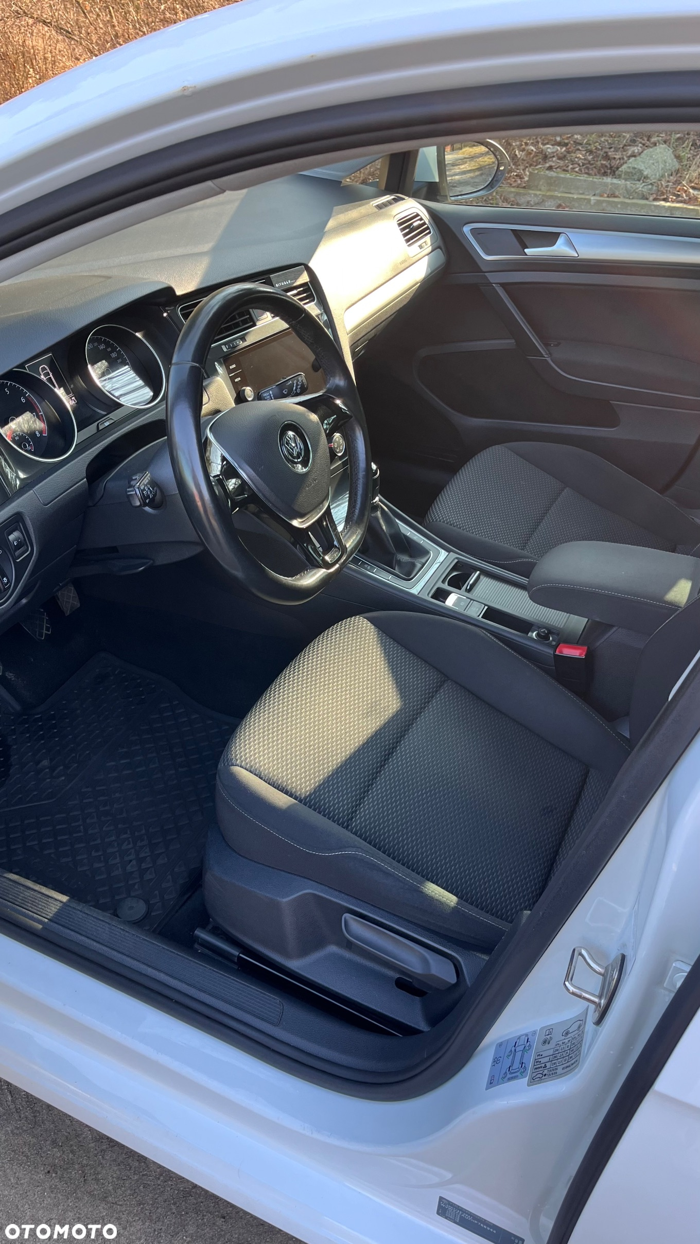 Volkswagen Golf VII 1.4 TSI BMT Comfortline - 18