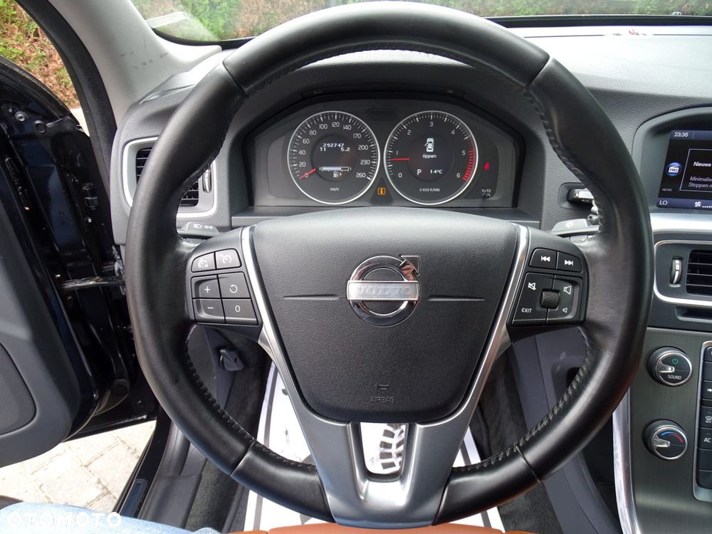 Volvo S60 D3 Geartronic RDesign - 16