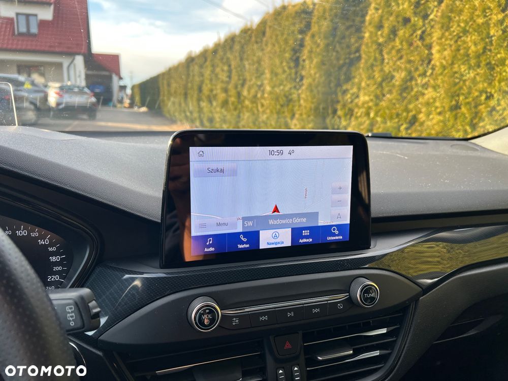 Ford Focus 1.0 EcoBoost mHEV ST-Line - 28