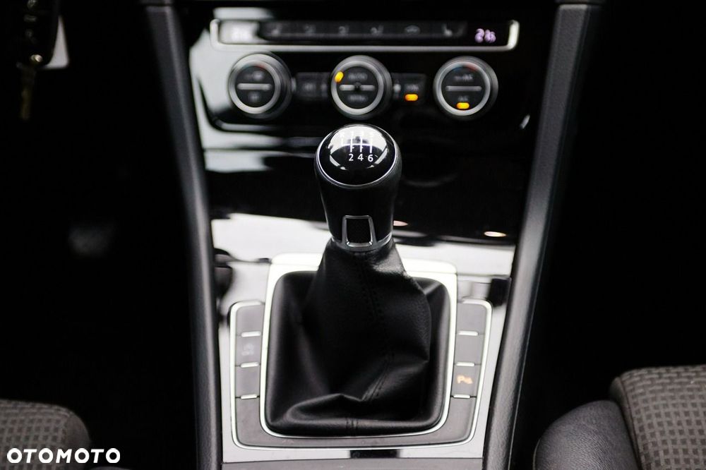 Volkswagen Golf Variant 1.4 TSI BlueMotion Technology Highline - 20