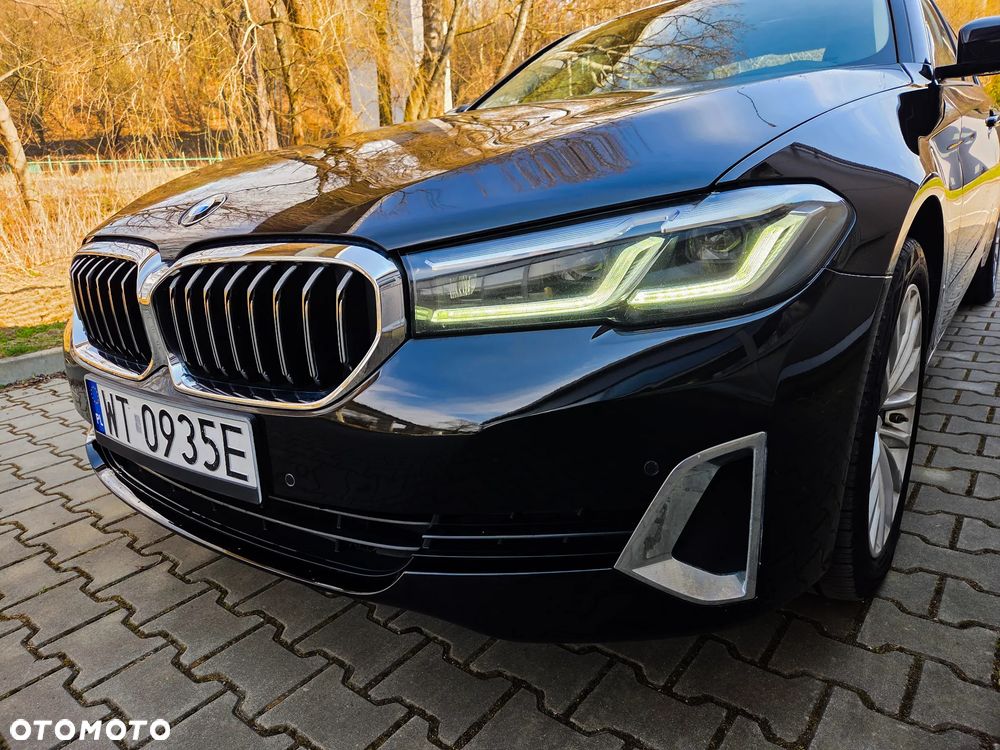 BMW Seria 5 520i Luxury Line sport - 29