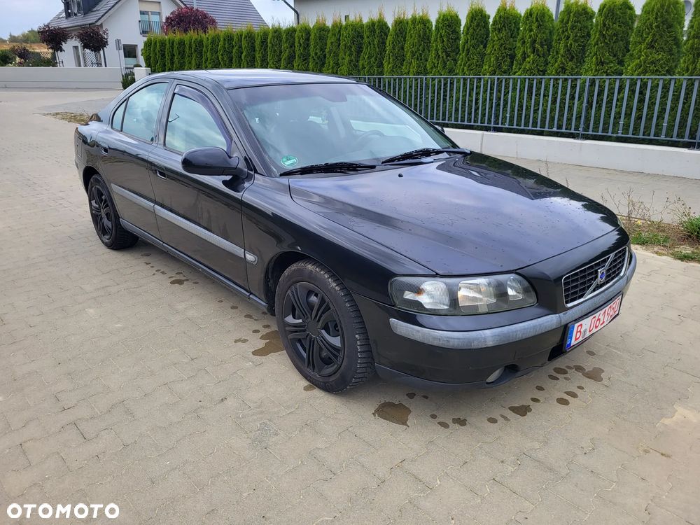 Volvo S60 2.4 Momentum - 1