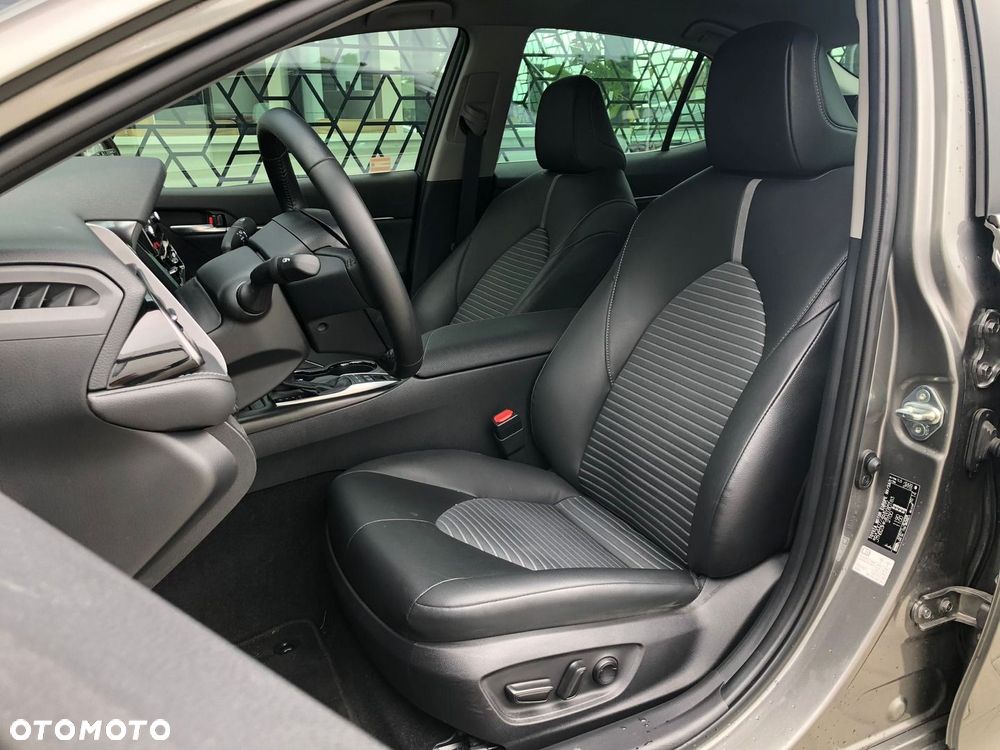 Toyota Camry 2.5 Hybrid Prestige CVT - 5